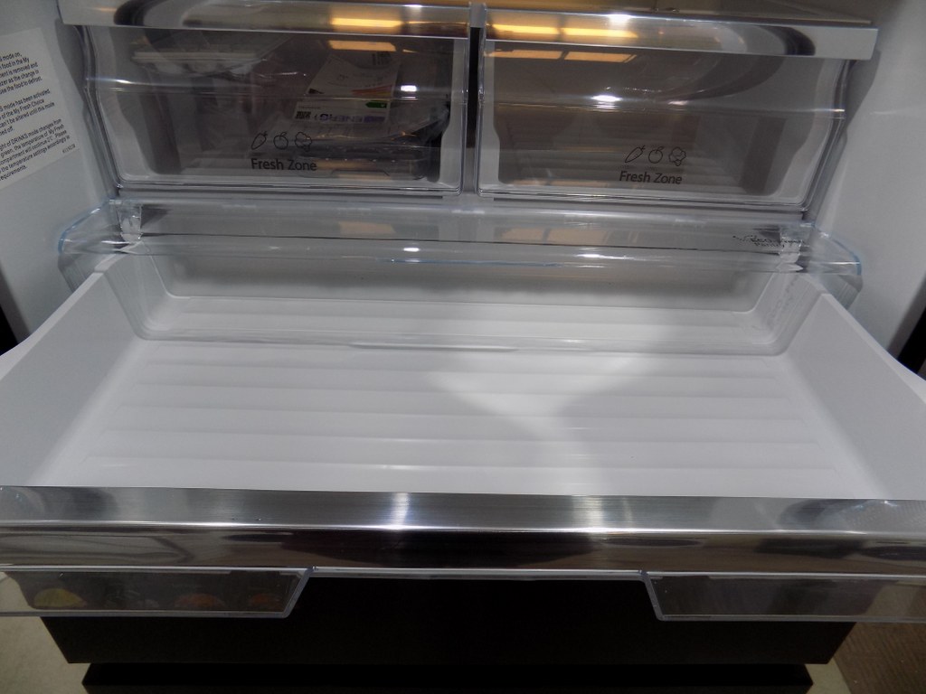 Хладилник Hisense RF540N4SBF2