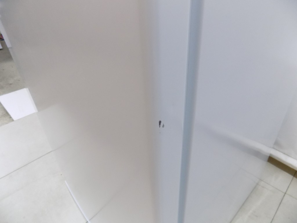 Охладител Comfee RCD133WH3(E)