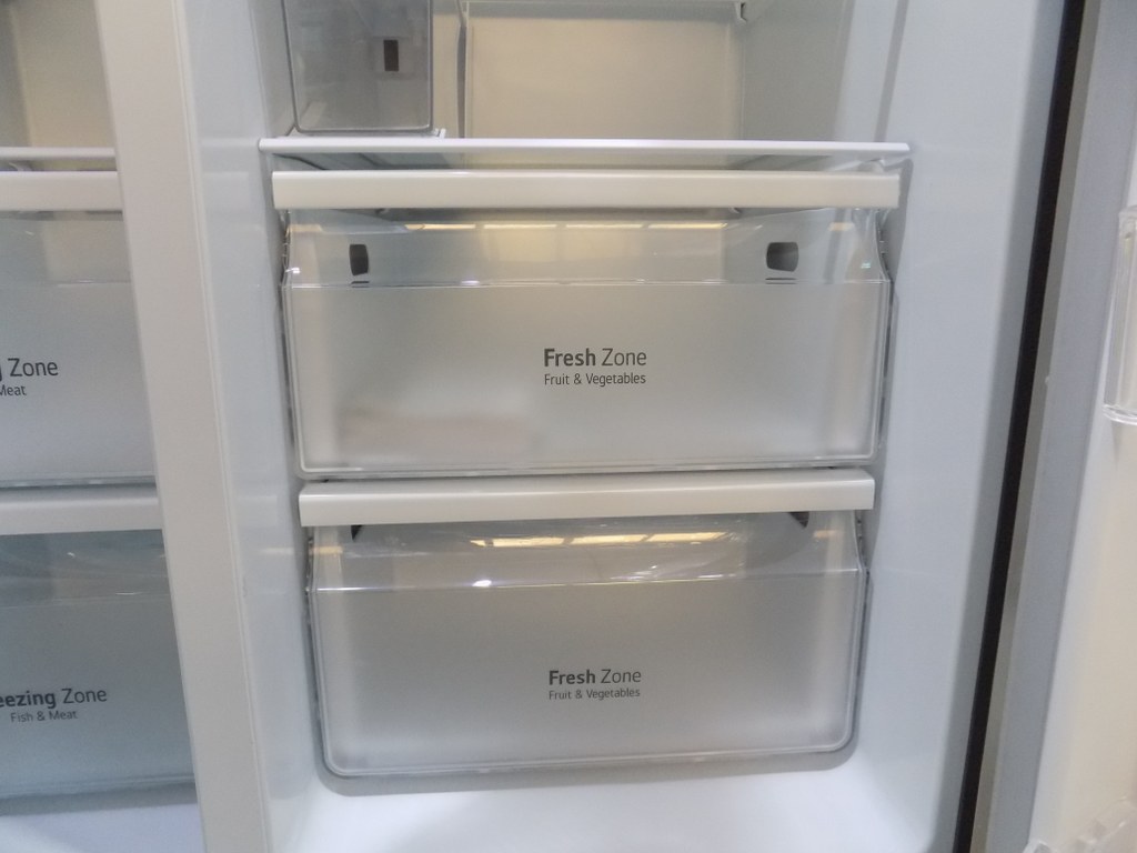 Хладилник LG GSM32HSBEH Side-by-Side