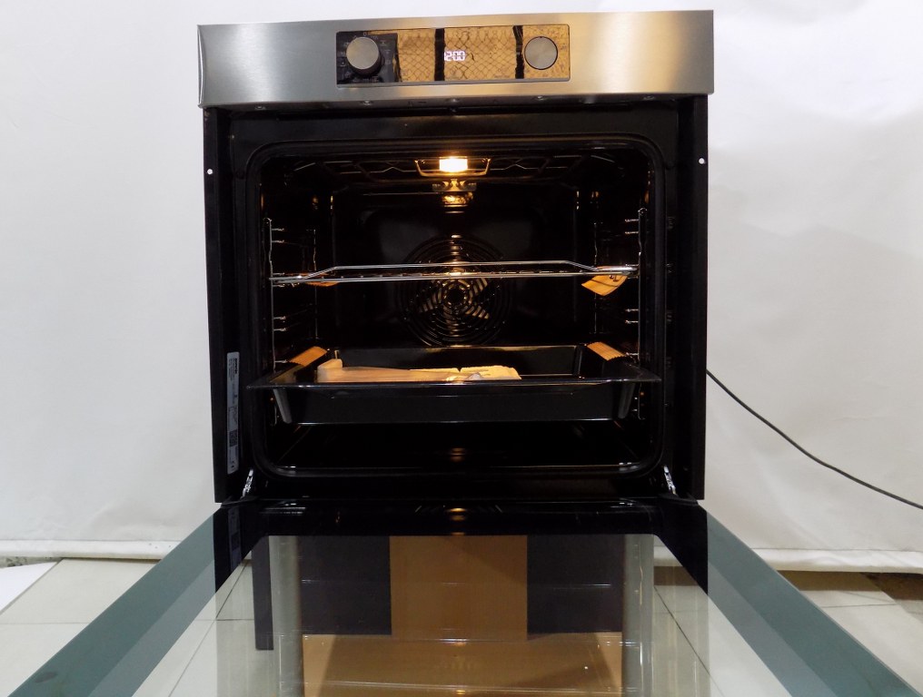 Фурна за вграждане Gorenje OptiBake BOS 6737 E02X