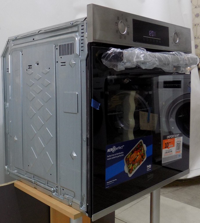 Фурна за вграждане Beko BBSM12340X