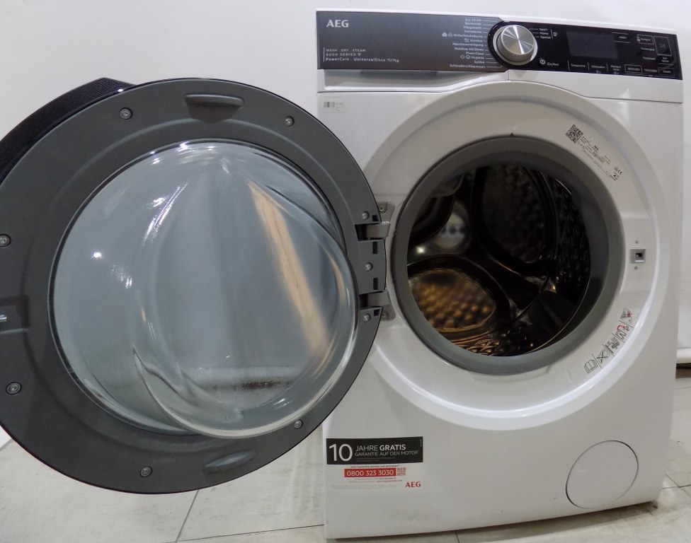 Пералня със сушилня AEG LWR8E80610