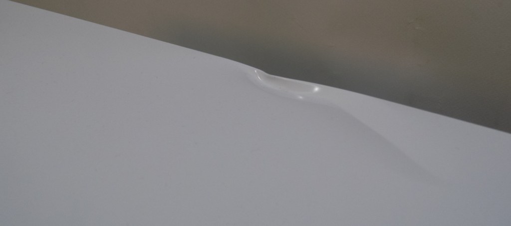 Малък хладилник Comfee RCD93WH2(E)