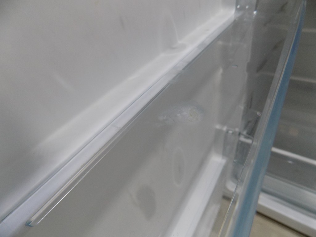 Хладилник Comfee RCT284WH2A