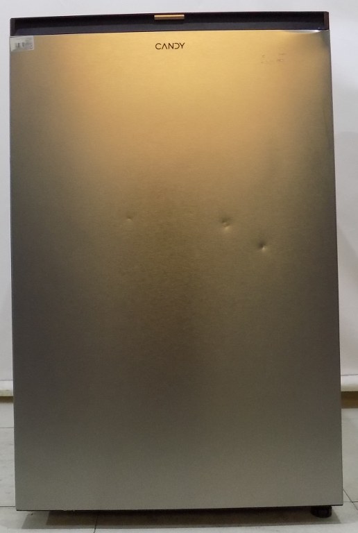 Малък хладилник Candy CNOQ2S58EX