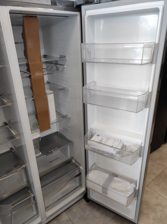 Хладилник LG GSLE81PYBC Side by Side