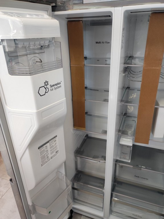 Хладилник LG GSLE81PYBC Side by Side