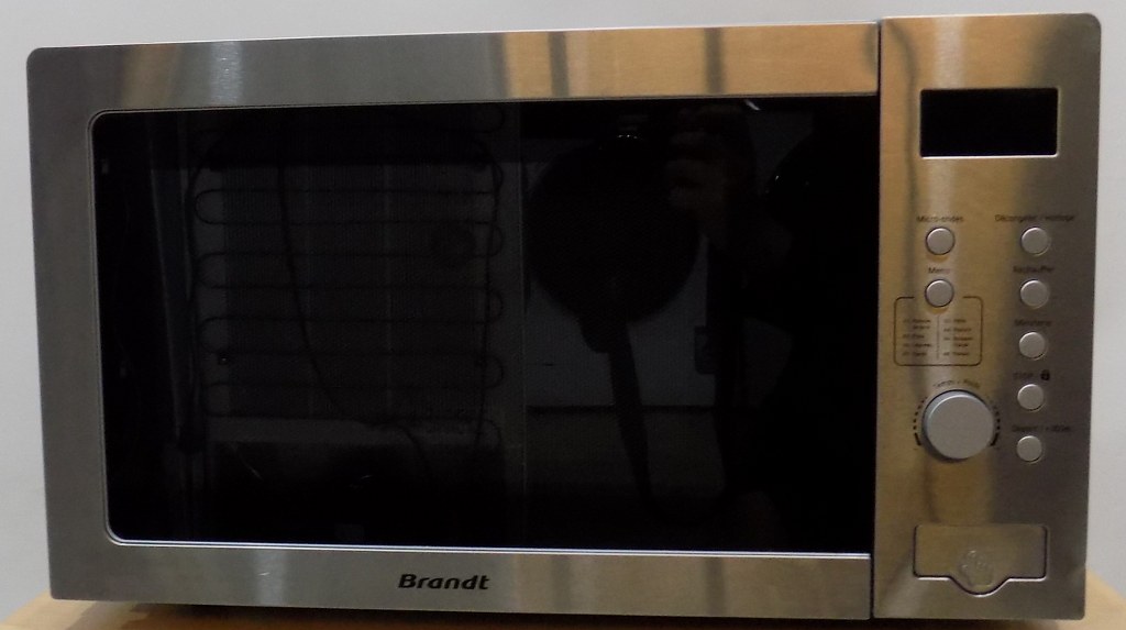 Микровълнова фурна BRANDT - SE2500X