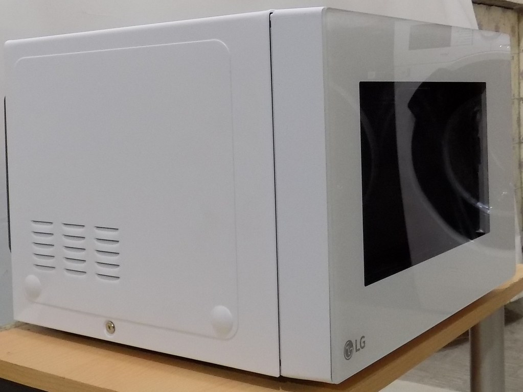 Микровълнова фурна LG  MH 6535 GIH