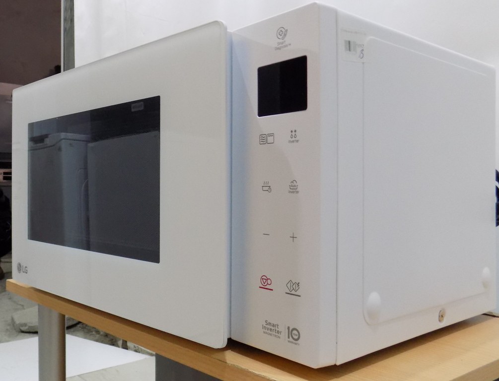 Микровълнова фурна LG Electronics MH 6535 GIH