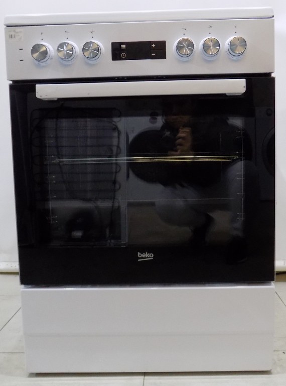 Готварска печка Beko FSM67320GWS