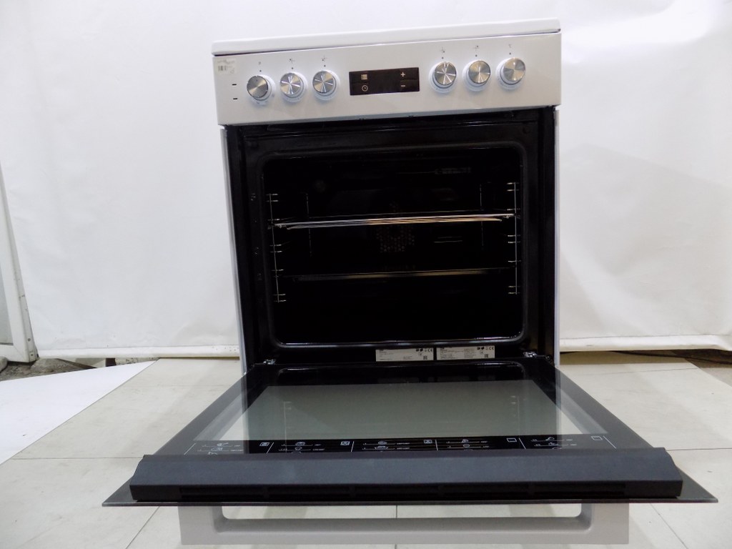 Готварска печка Beko FSM67320GWS