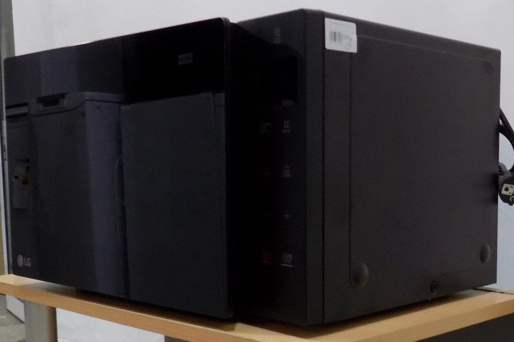 Микровълнова фурна LG MH6535GDS