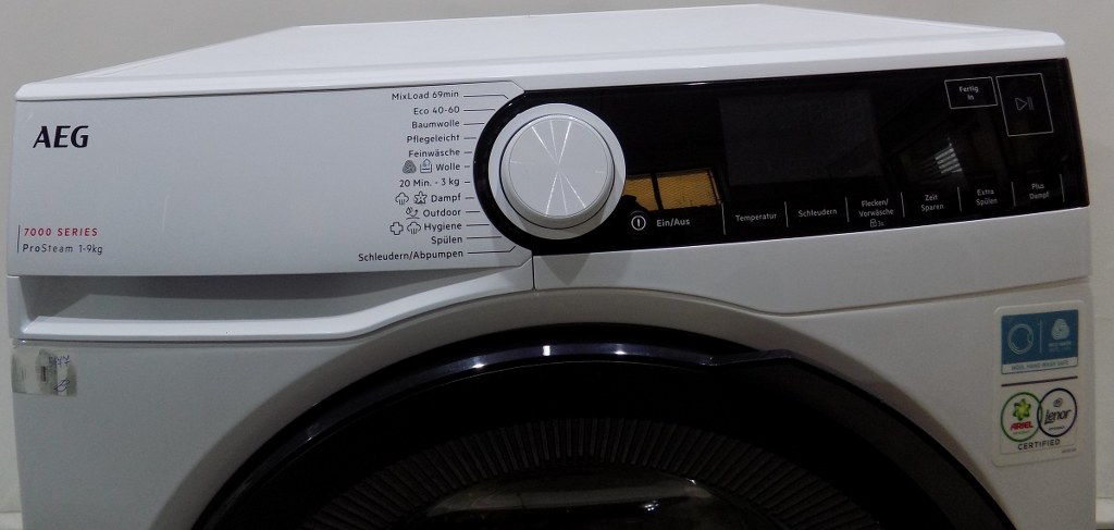 Пералня AEG LR7A70690