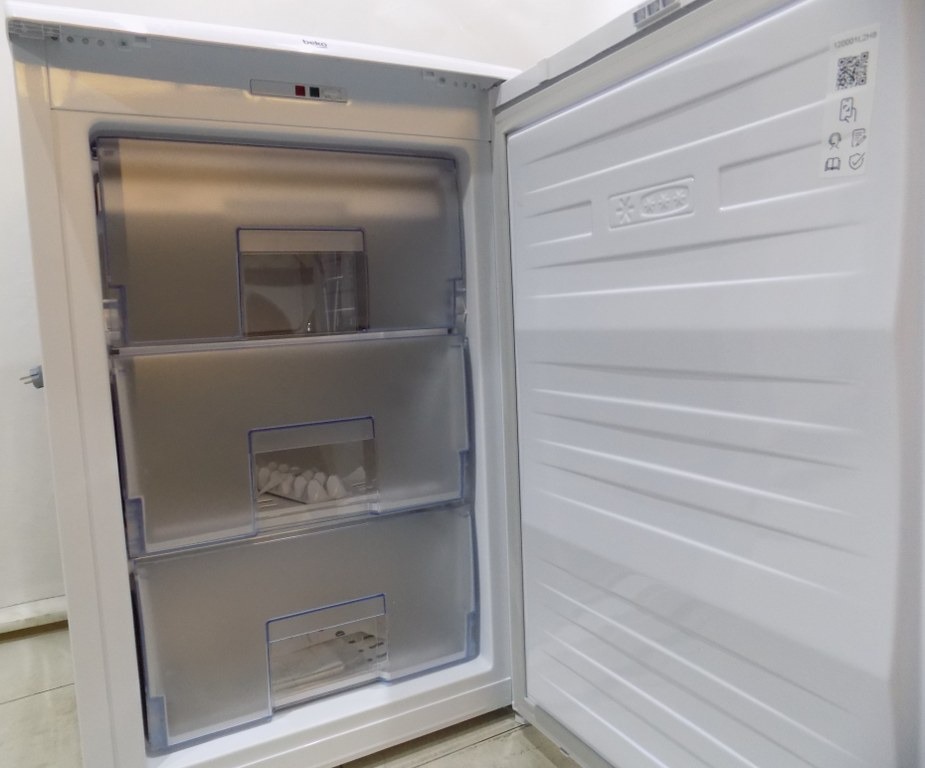 Малък фризер Beko FSE1074N b100