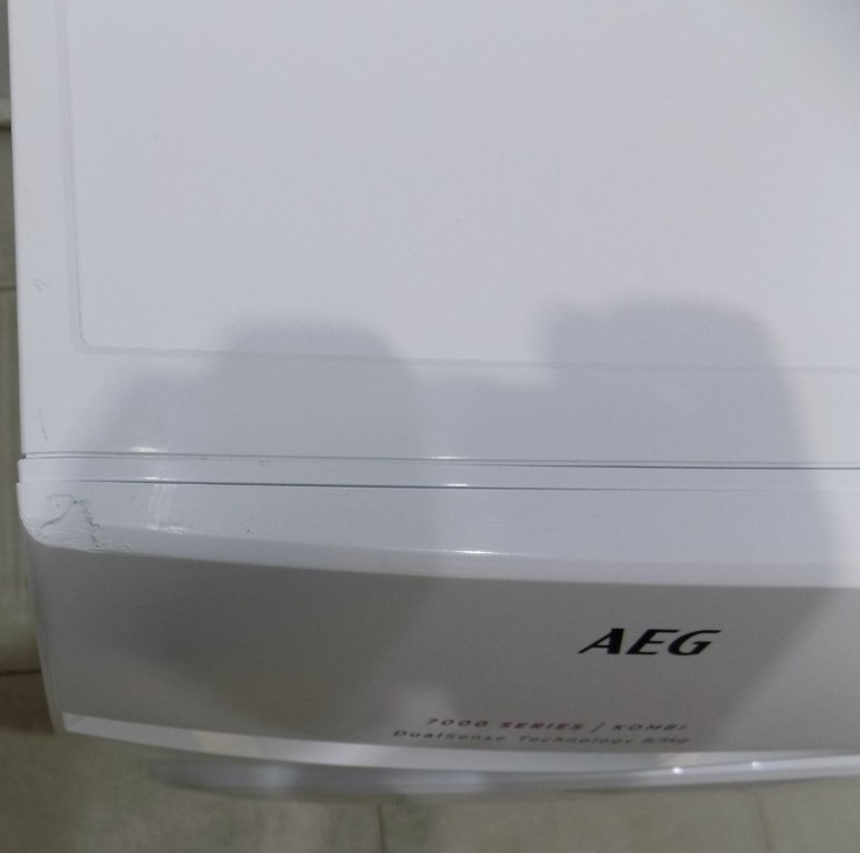 Пералня със сушилня AEG L7WBA60680