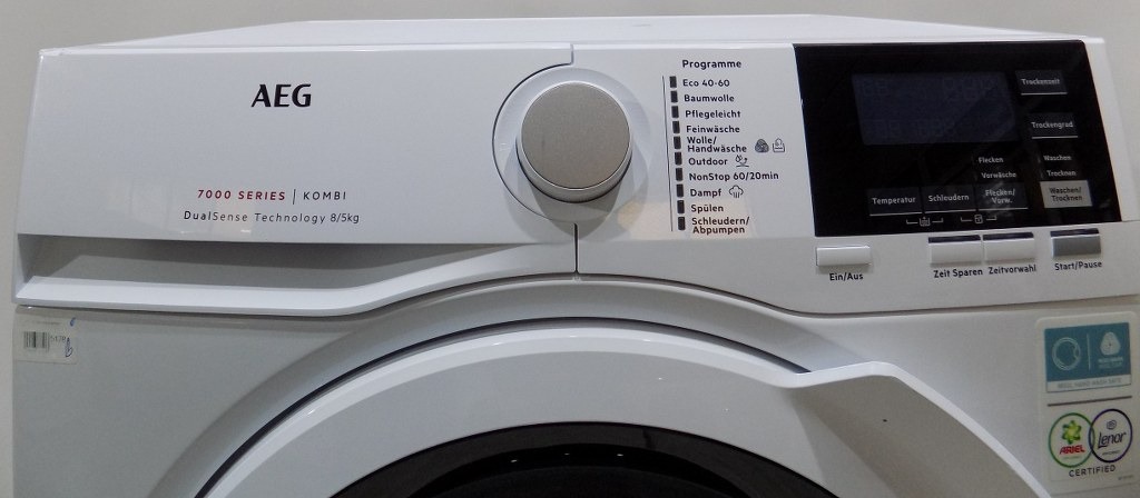 Пералня със сушилня AEG L7WBA60680