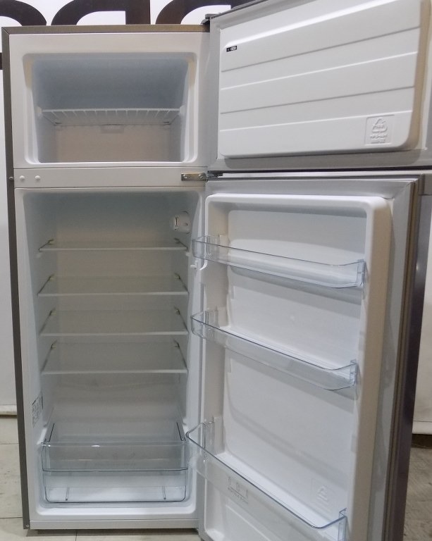 Хладилник Comfee RCT284DS2