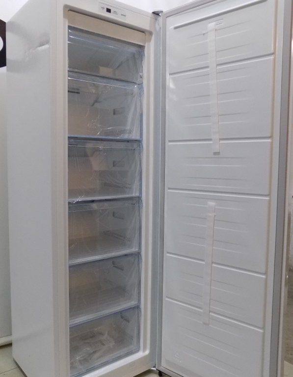 Фризер Hisense FV245N4AW2