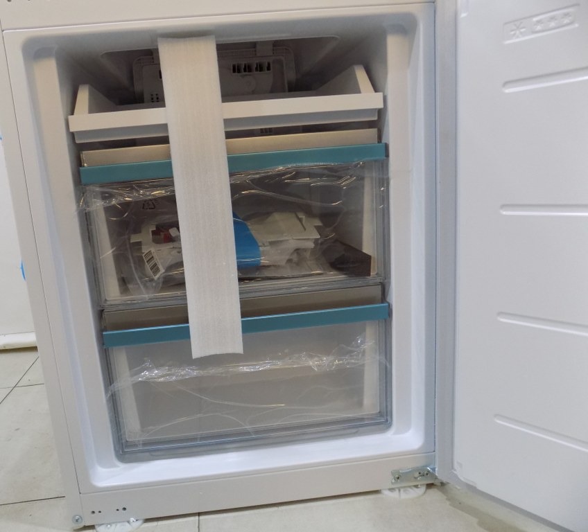 Хладилник за вграждане Haier HBQW5518D