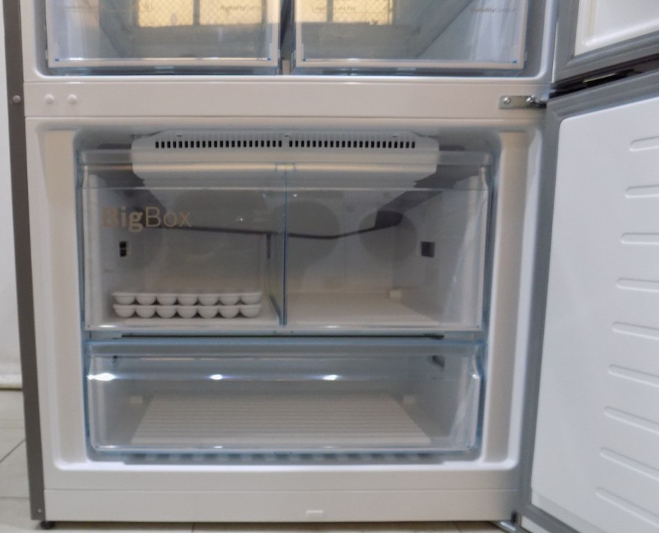 Хладилник BOSCH KGN86AIDR