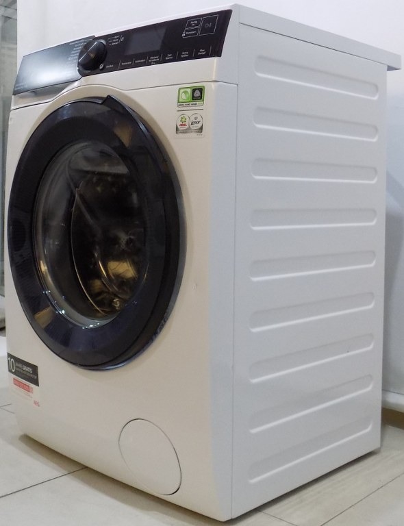 Пералня AEG Electrolux LR9W75490