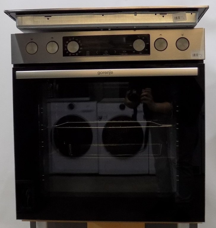 Фурна за вграждане с котлони Gorenje BCS6737E06X + ECD634SC