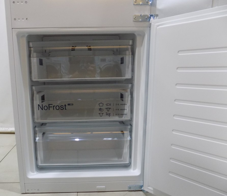 Хладилник за вграждане SIEMENS KI86NVSE0