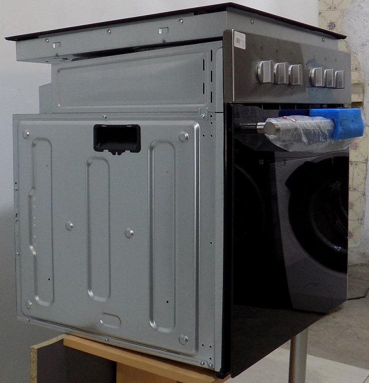 Фурна за вграждане с котлони HANSEATIC HB75AS+HC46CB