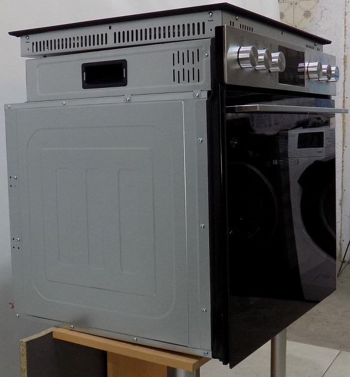 Фурна за вграждане с котлони HANSEATIC HBCO707A+HC46060CN