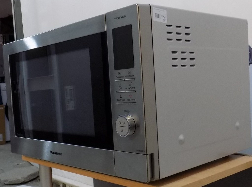 Микровълнова Panasonic NN-CD88QSEPG