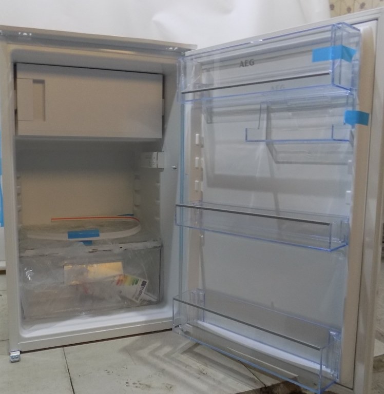 Хладилник за вграждане AEG Electrolux TF5OS882ES