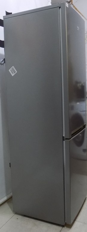 Хладилник BEKO RCSA270K40SN
