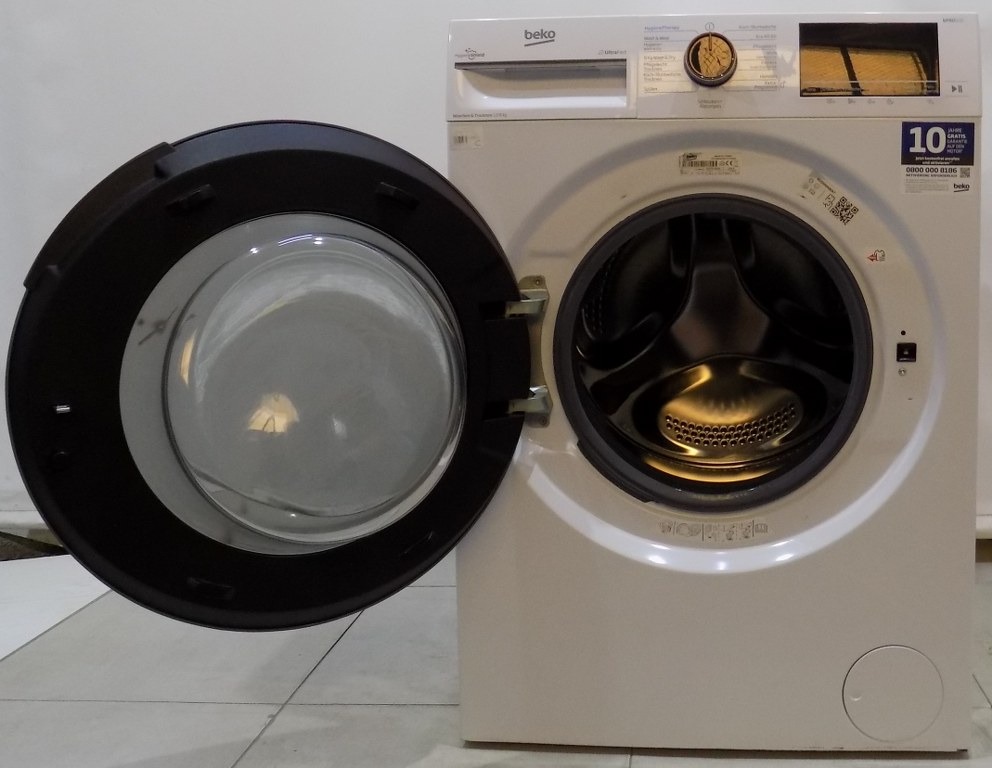 Пералня със сушилня Beko B3DFT512447W