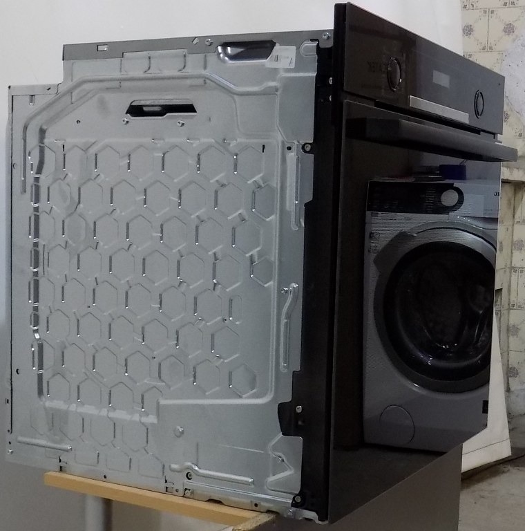 Фурна за вграждане BOSCH HBA574BB3
