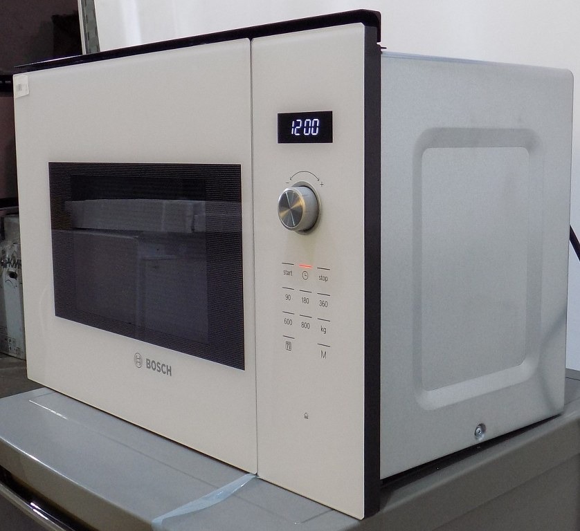 Микровълнова фурна BOSCH BFL524MW0