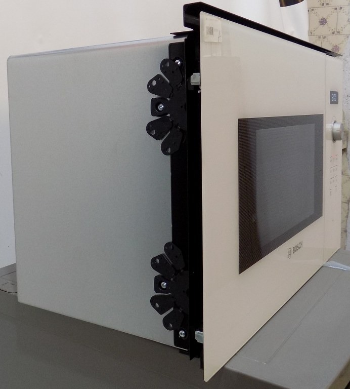 Микровълнова фурна BOSCH BFL524MW0