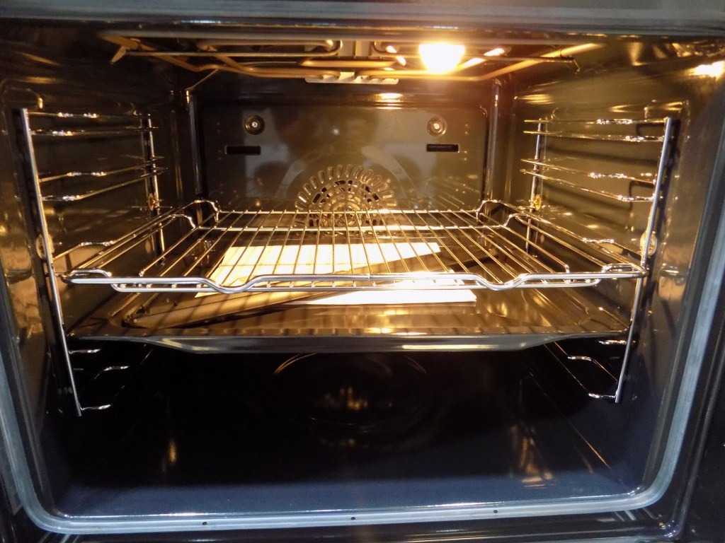 Фурна за вграждане Bosch HBG7221B2