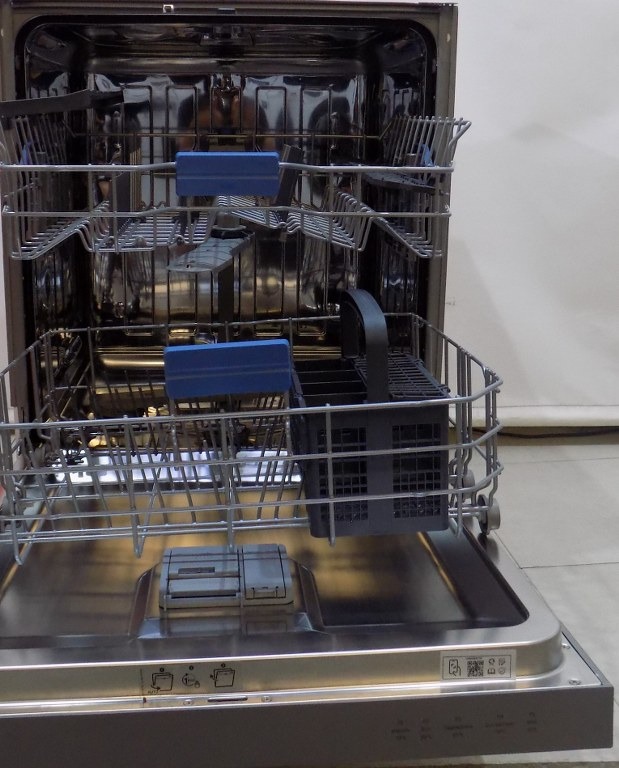 Съдомиялна за вграждане BEKO BDSN15O30X