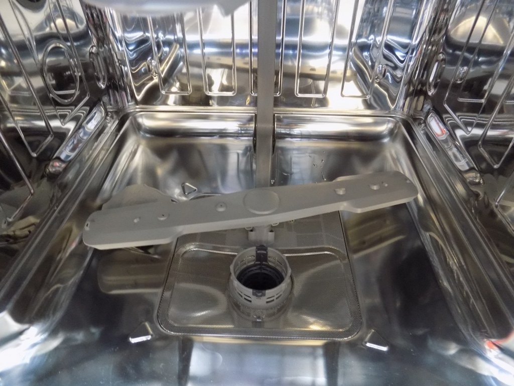 Съдомиялна за вграждане BEKO BDSN15O30X
