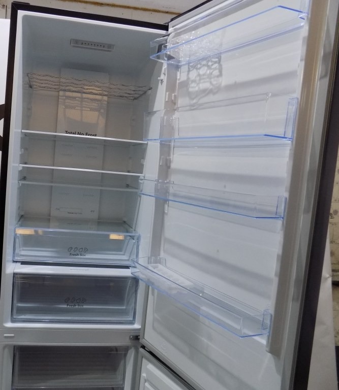 Хладилник Hisense RB440N4AFA