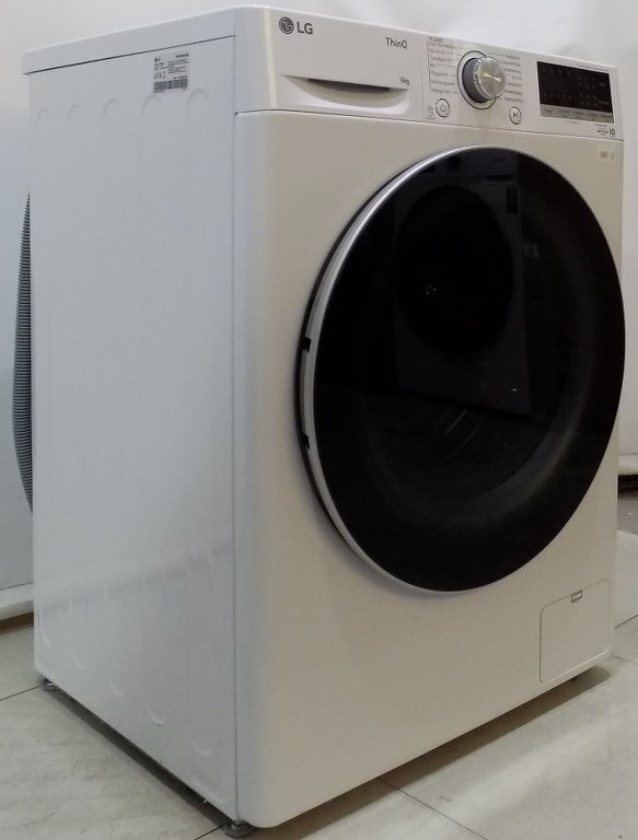 Пералня LG F4WV709P1E