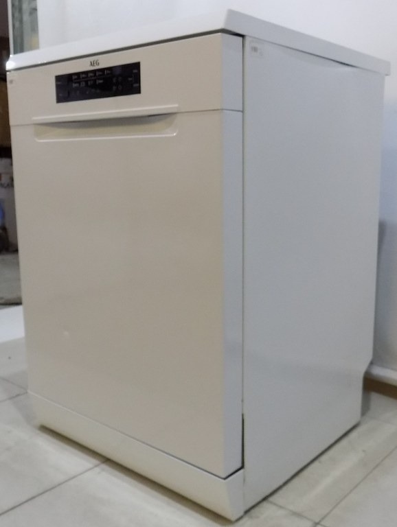 Съдомиялна AEG FFB7570APW