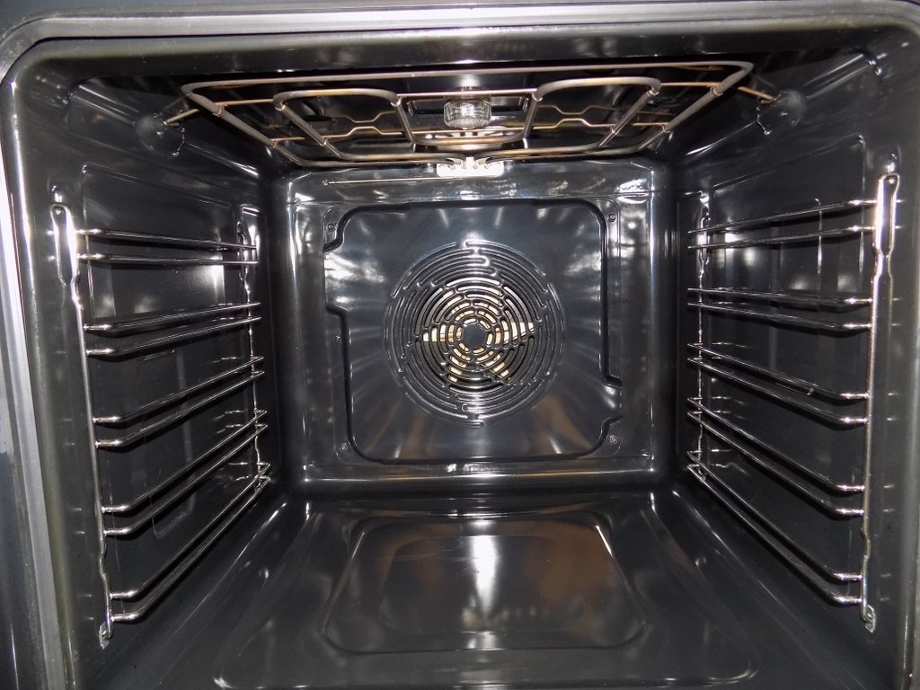 Фурна за вграждане Gorenje BO6735E02BK