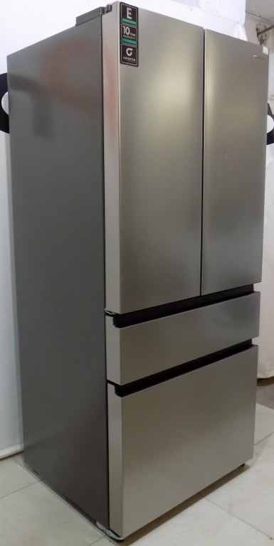 Двоен хладилник Hisense RF540N4SBI2