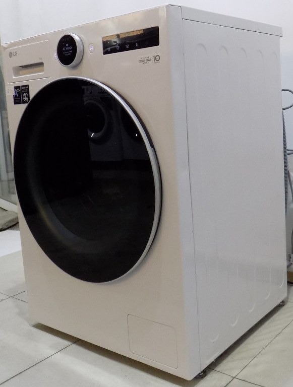Пералня LG F4WX9092