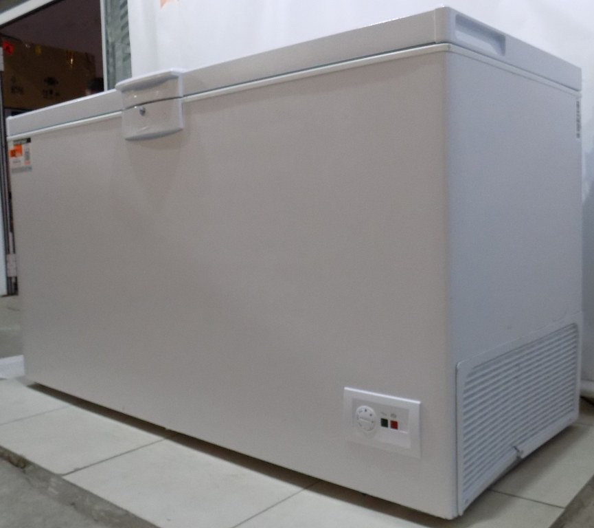 Голям фризер Beko HSM46740