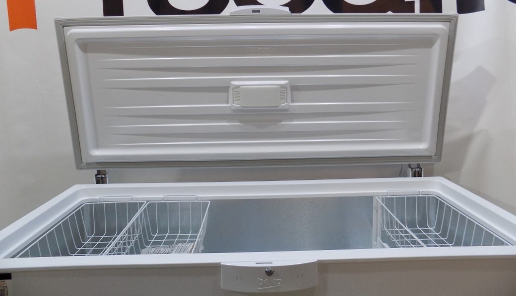 Голям фризер Beko HSM46740