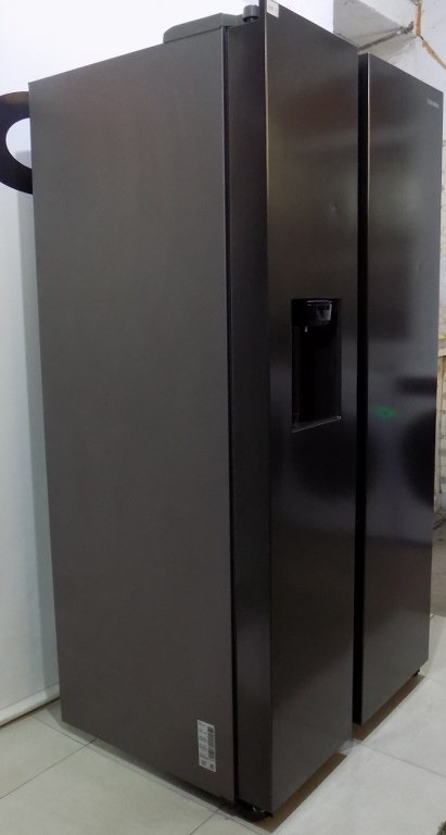 Двоен хладилник Samsung RS6GA8521B1EG