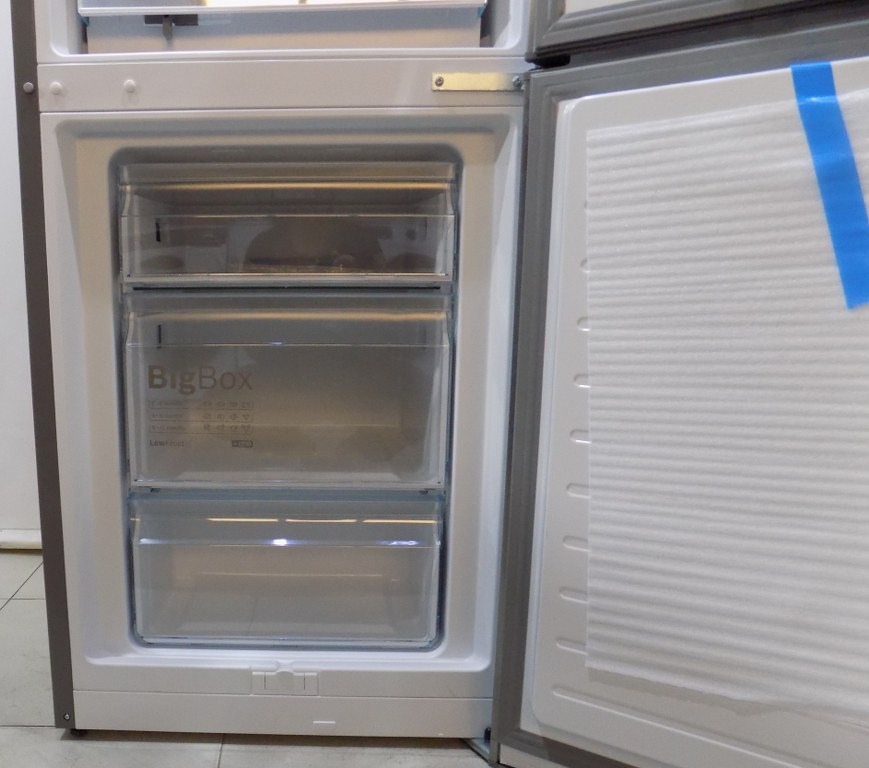 Хладилник Bosch KGE398IBP Serie 6